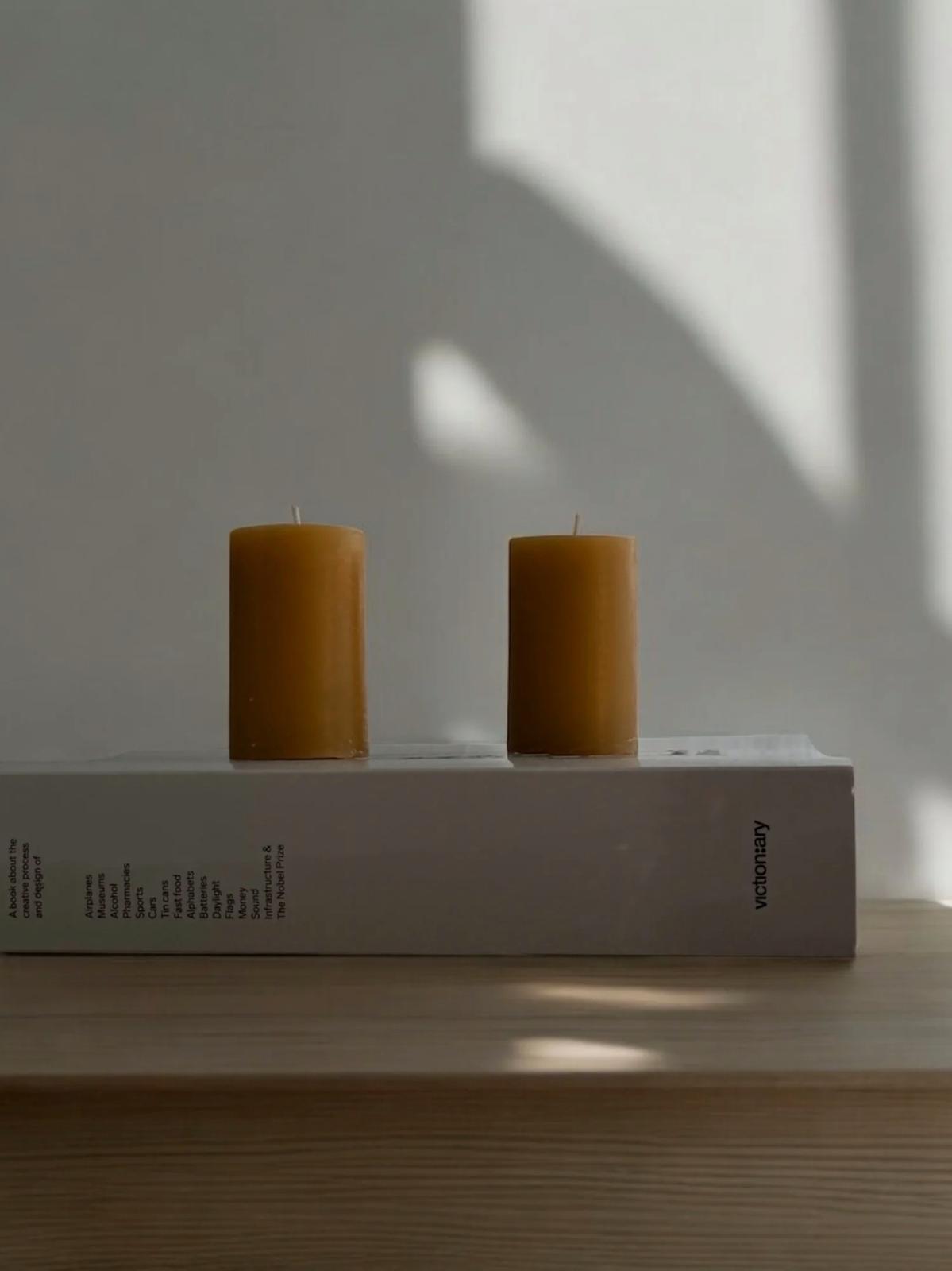 Pillar candles duo